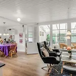 Gravers - 300m From The Sea By Interhome